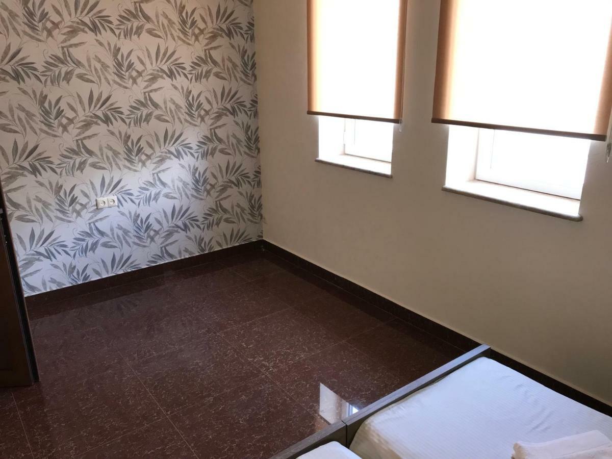 Liko Hostel Єреван Екстер'єр фото