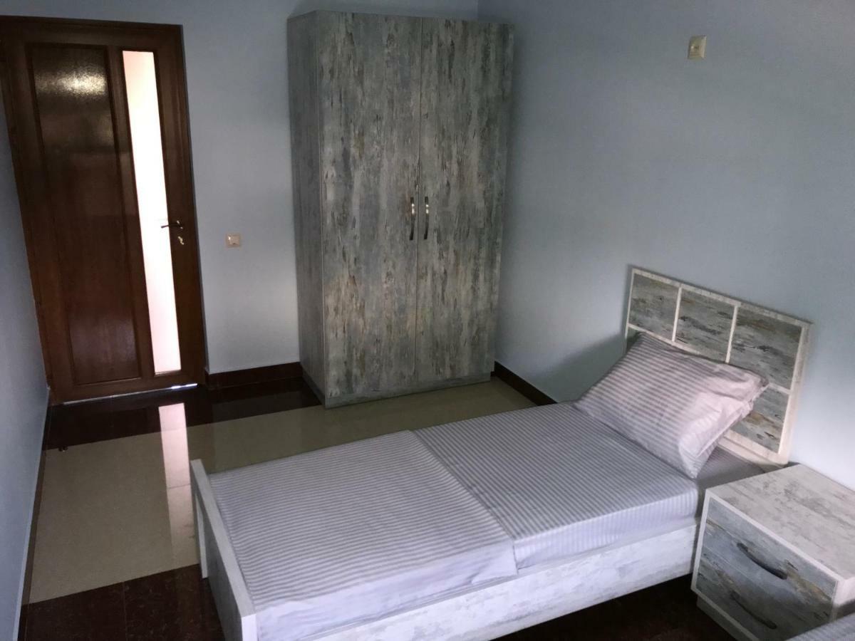 Liko Hostel Єреван Екстер'єр фото