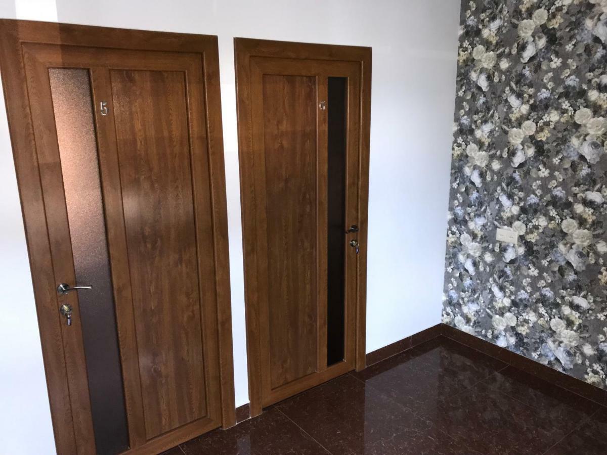 Liko Hostel Єреван Екстер'єр фото