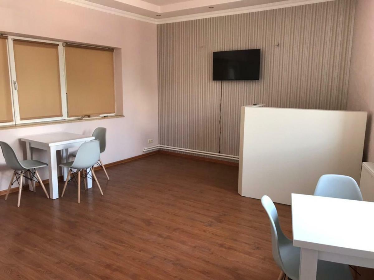 Liko Hostel Єреван Екстер'єр фото