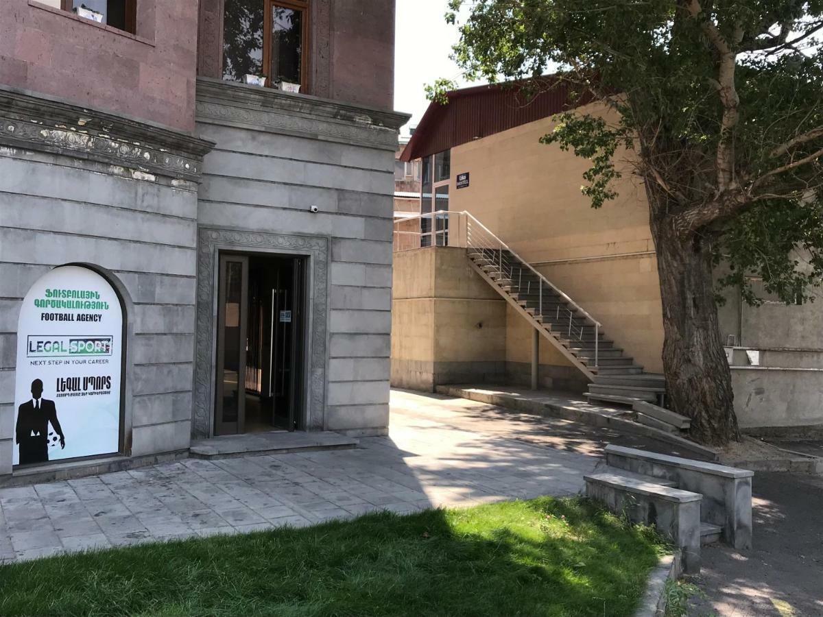 Liko Hostel Єреван Екстер'єр фото